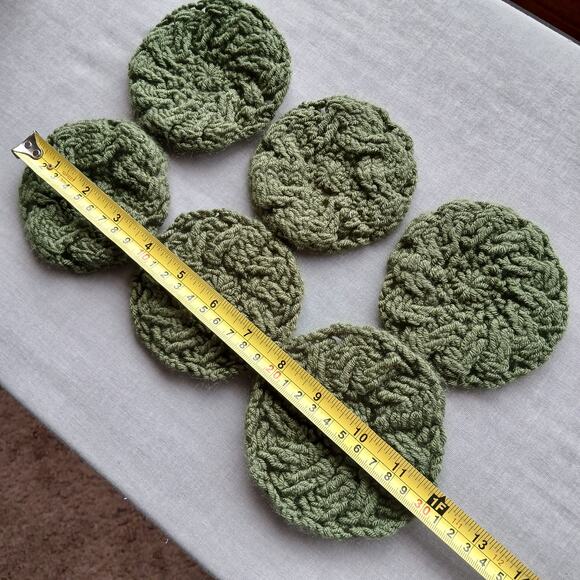 Set of 6 Coasters 4" crochet cable pinwheel round green chunky handmade decor - Picture 7 of 9